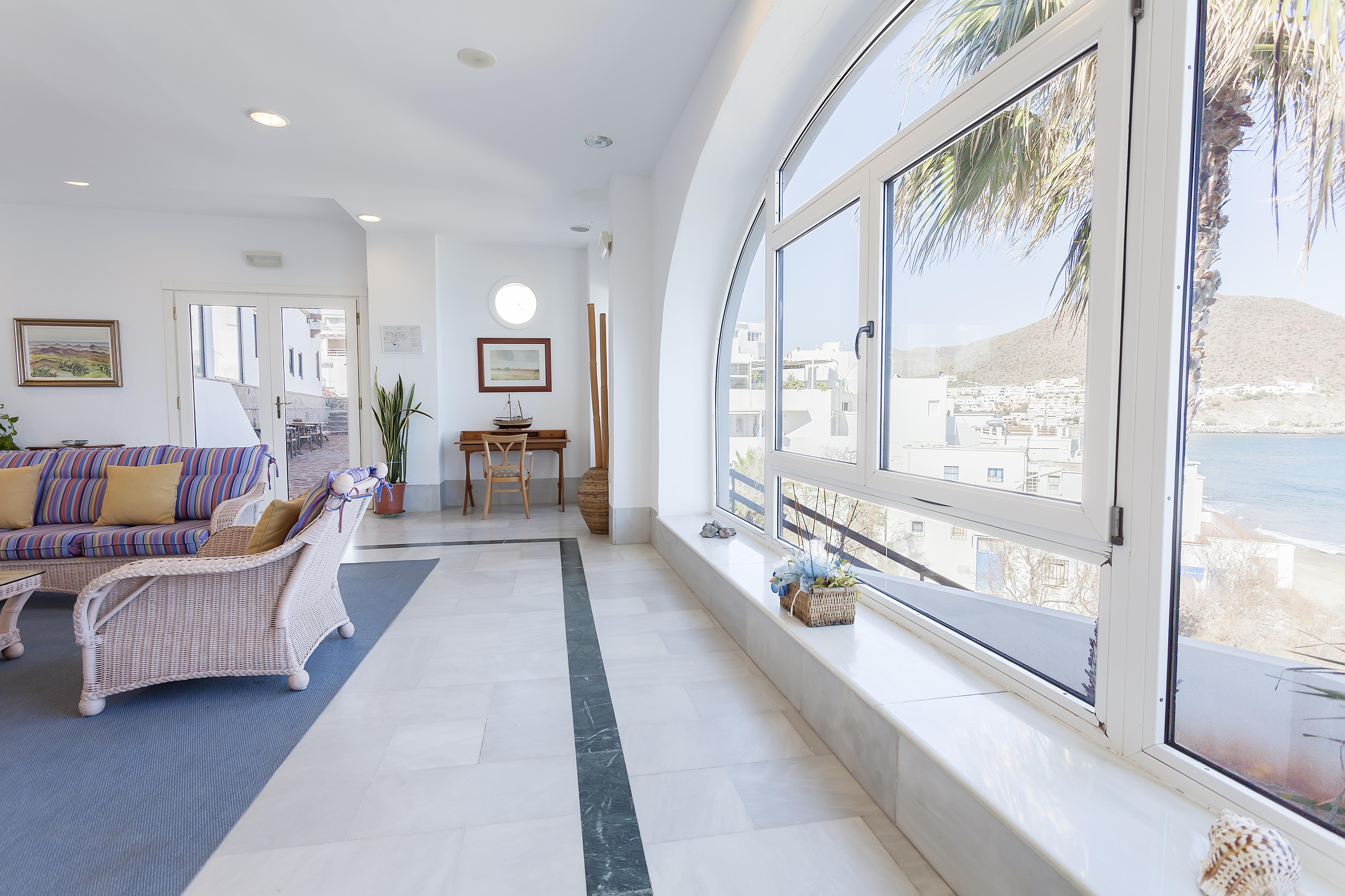 Dona Pakyta San Jose (Almeria)
