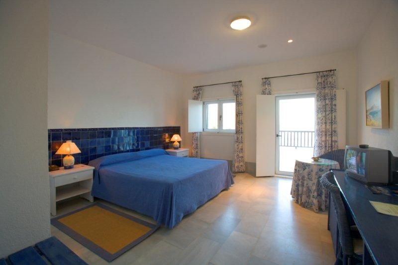 Dona Pakyta San Jose (Almeria)